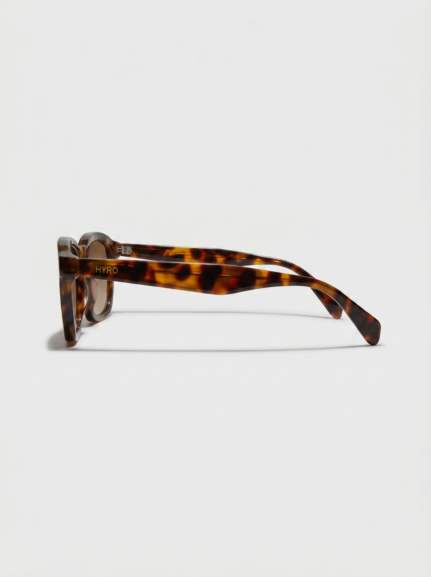 HYRO® Aviator Havana — side view