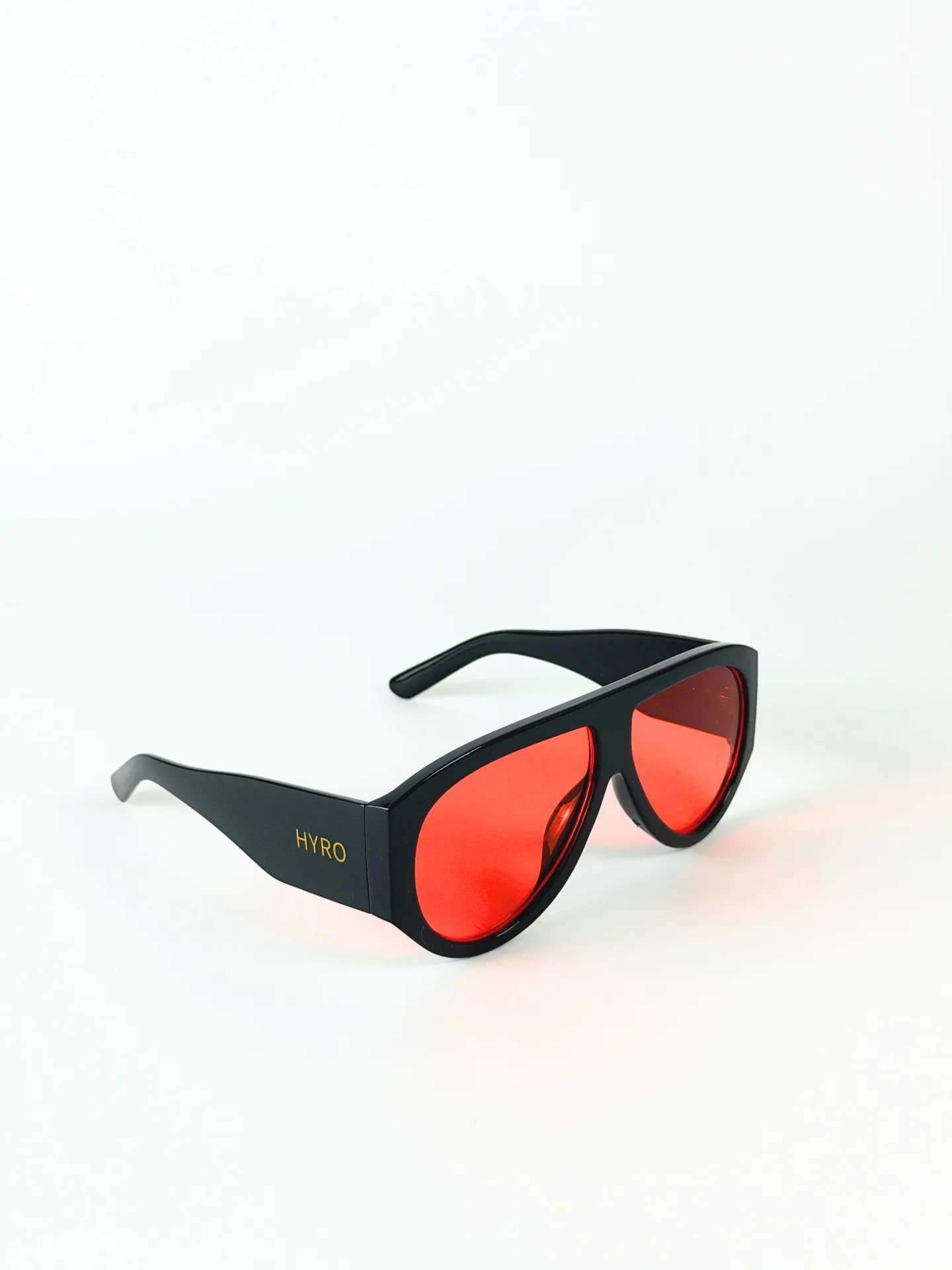 HYRO® Glacier Rust — three-quarter view