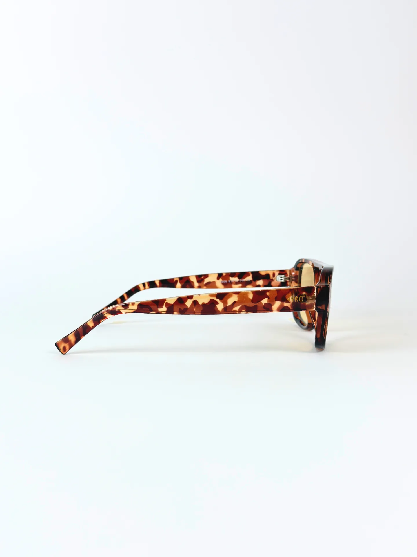 HYRO® Pilot Tortoise — side view