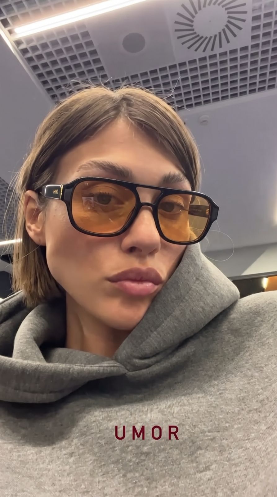 Content creator wearing HYRO® Pilot Noir