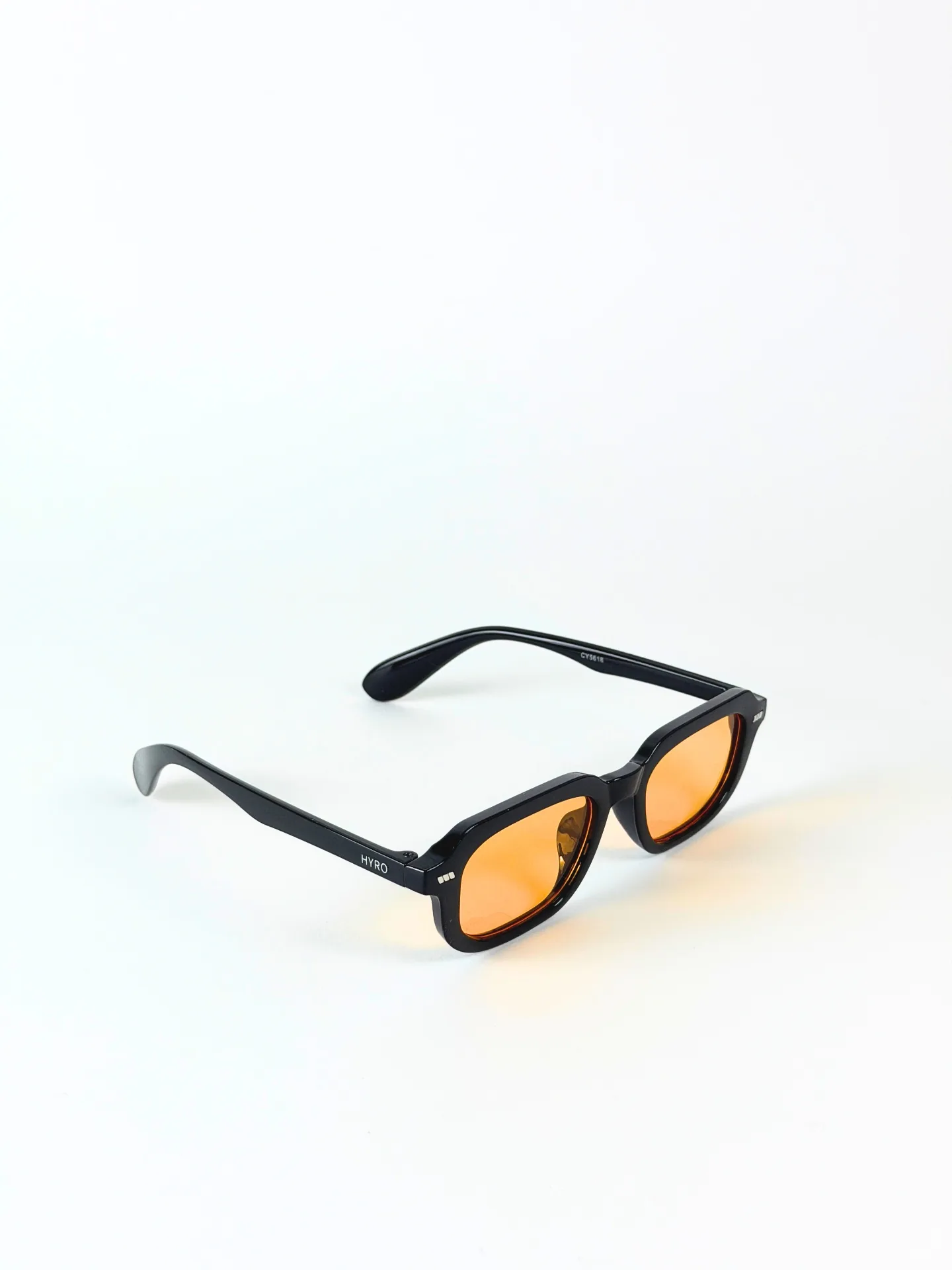HYRO® Frame Amber — three-quarter view