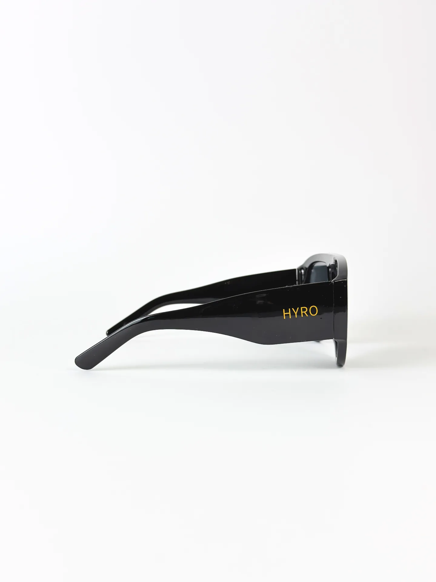 HYRO® Glacier Black — side view